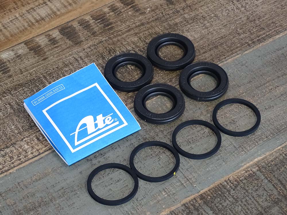 Rear Caliper Seal Kit